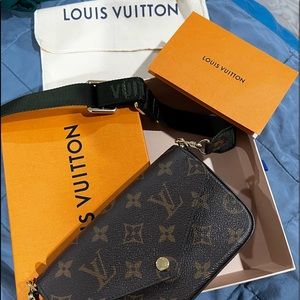 M80091

FÉLICIE STRAP & GO